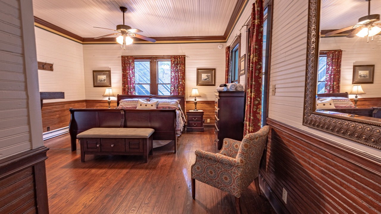 Photo of Bedroom in Mars Hill