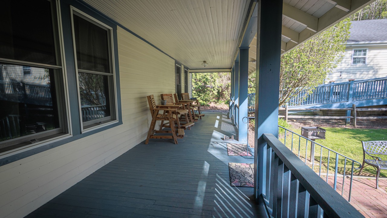Photo of Patio Balcony in Mars Hill