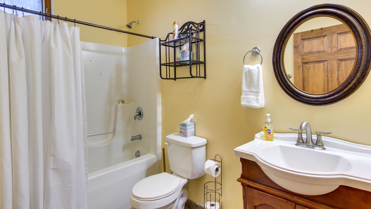 Photo of Bathroom in Marshall