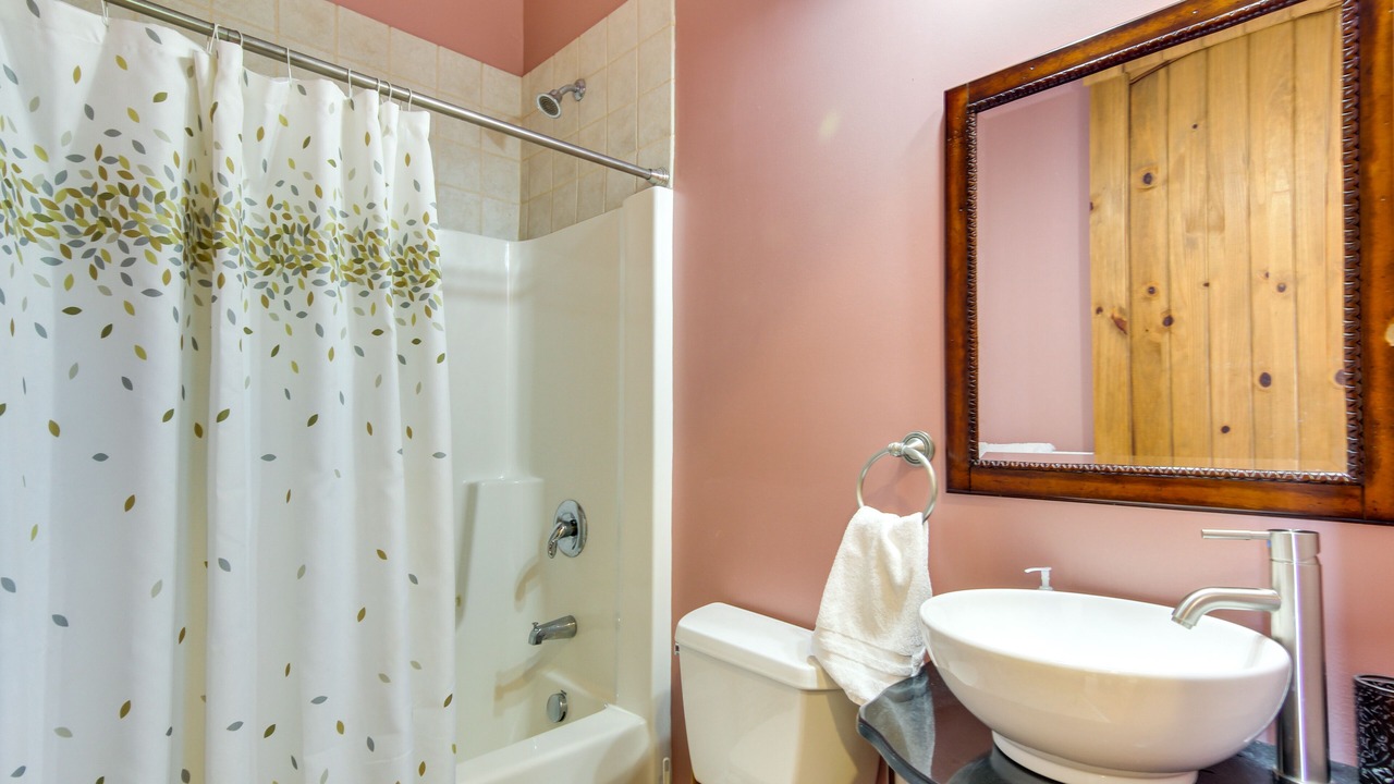 Photo of Bathroom in Marshall