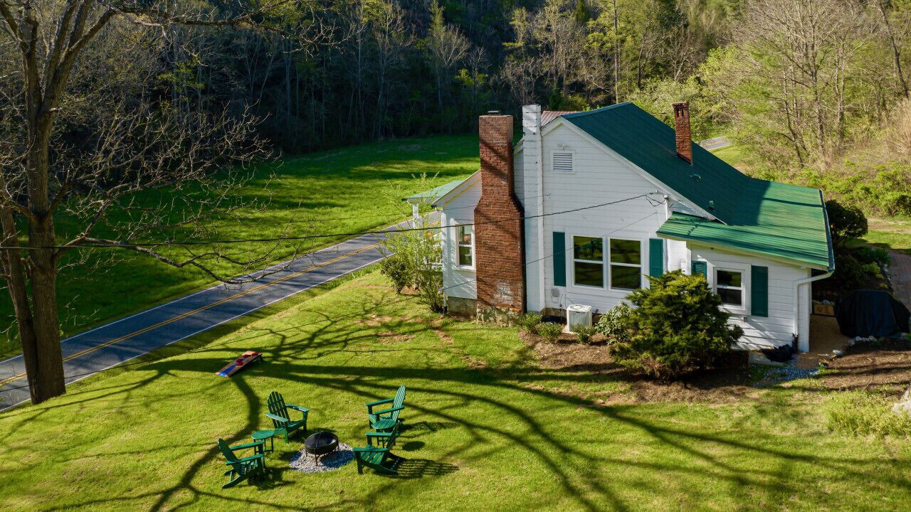 Photo of Outdoor in Mars Hill