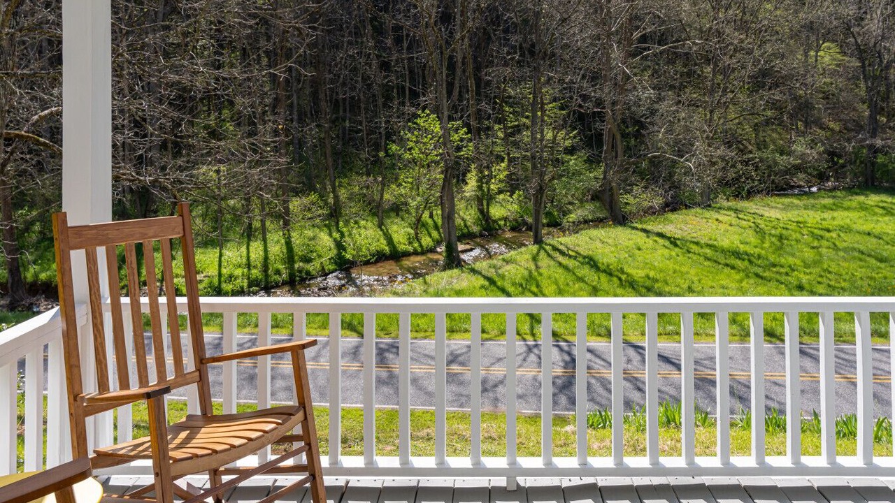 Photo of Outdoor in Mars Hill