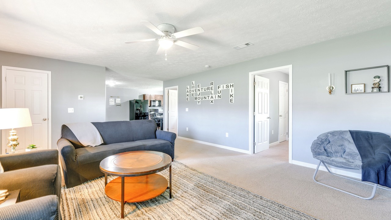 Photo of Livingroom in White Pine