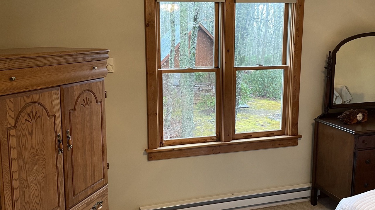 Photo of Bedroom in Tuckasegee