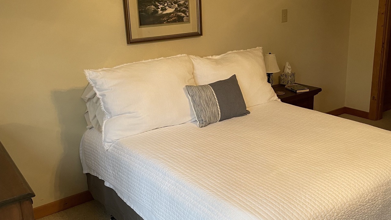 Photo of Bedroom in Tuckasegee