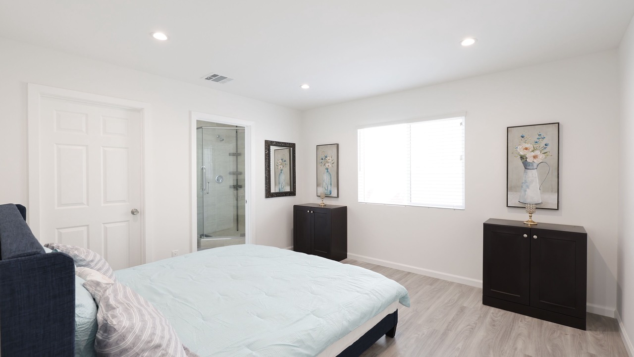 Photo of Bedroom in Northridge