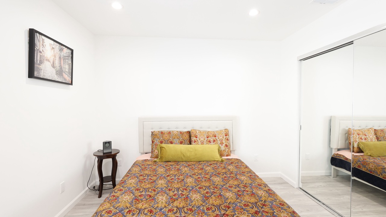 Photo of Bedroom in Northridge