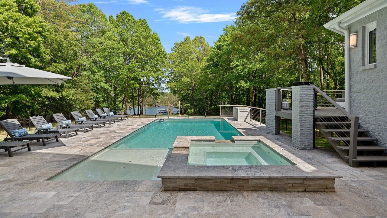 Photo of Outdoor in Mayhew