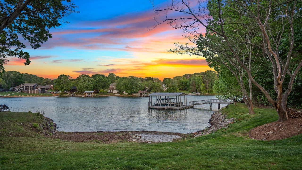 Photo of Outdoor in Mayhew