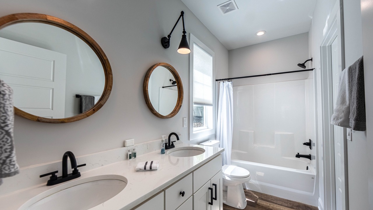 Photo of Bathroom in Eatonton