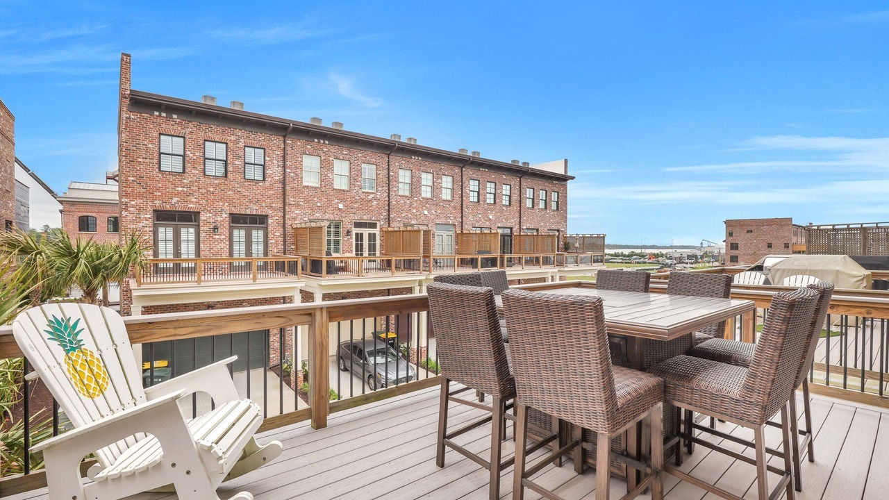 Photo of Outdoor in Hitch Village - Fred Wessels Homes