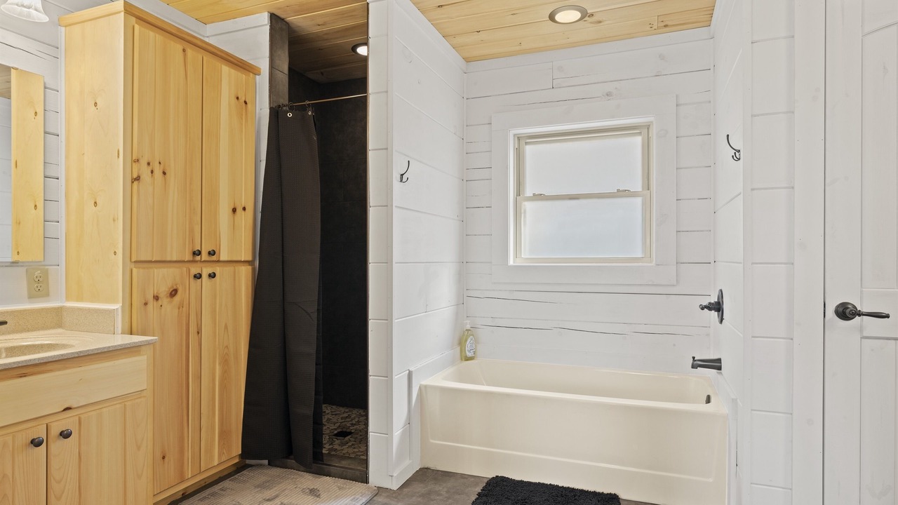 Photo of Bathroom in Wolf Laurel