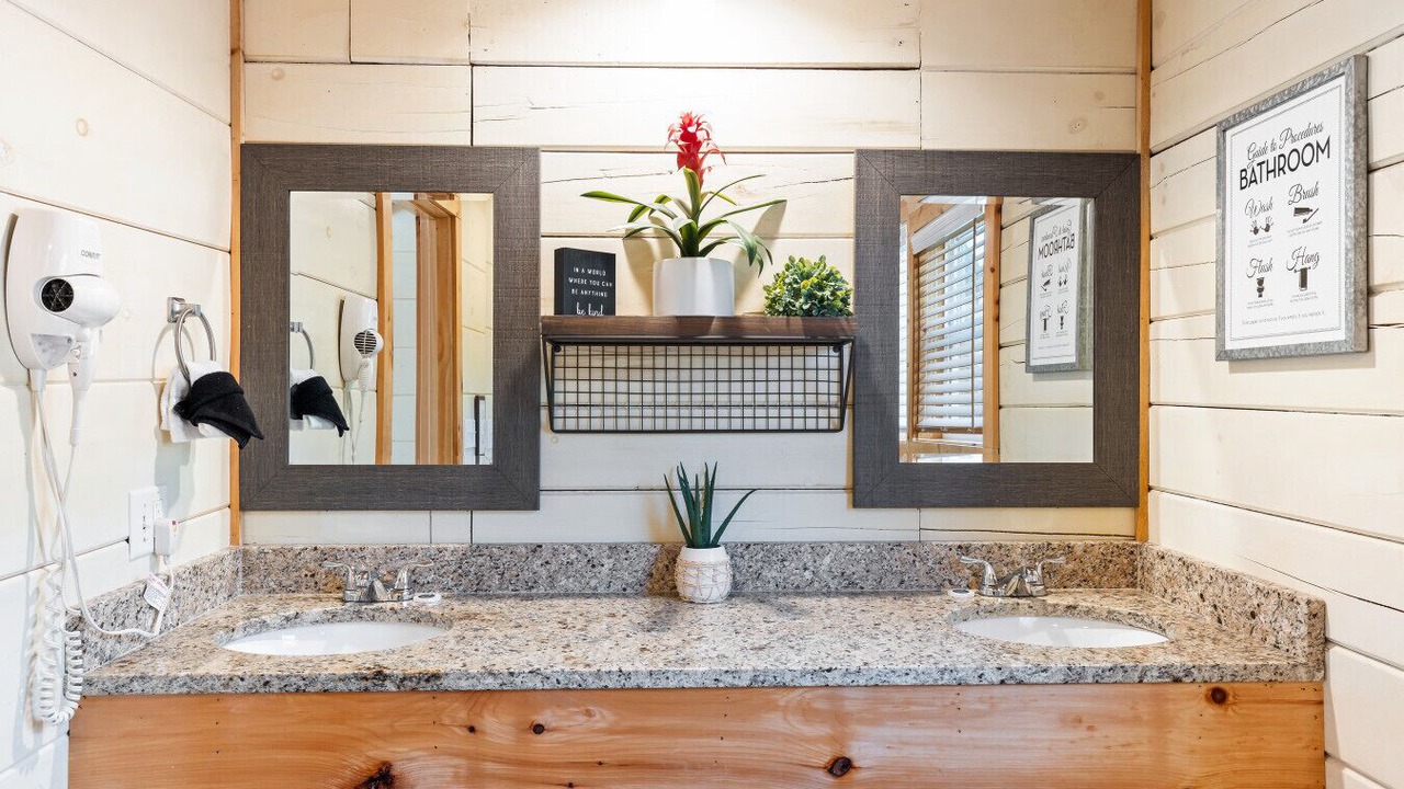 Photo of Bathroom in Sevierville