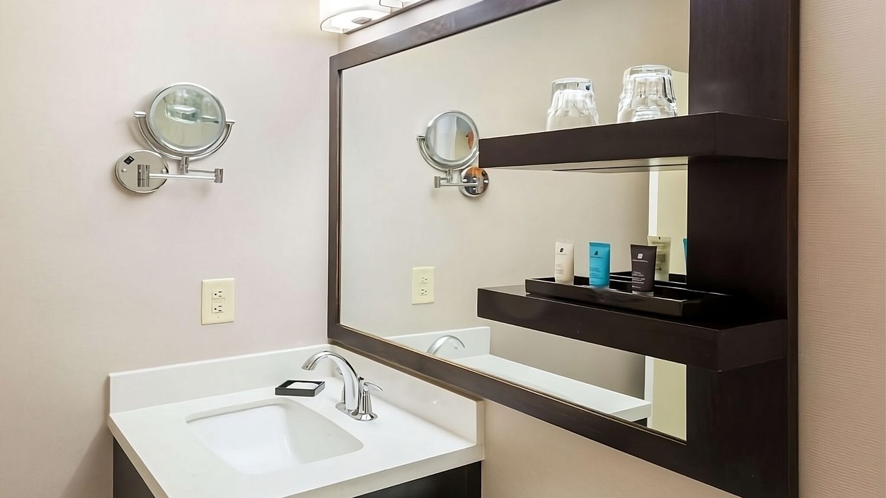 Photo of Bathroom in Eagan Park
