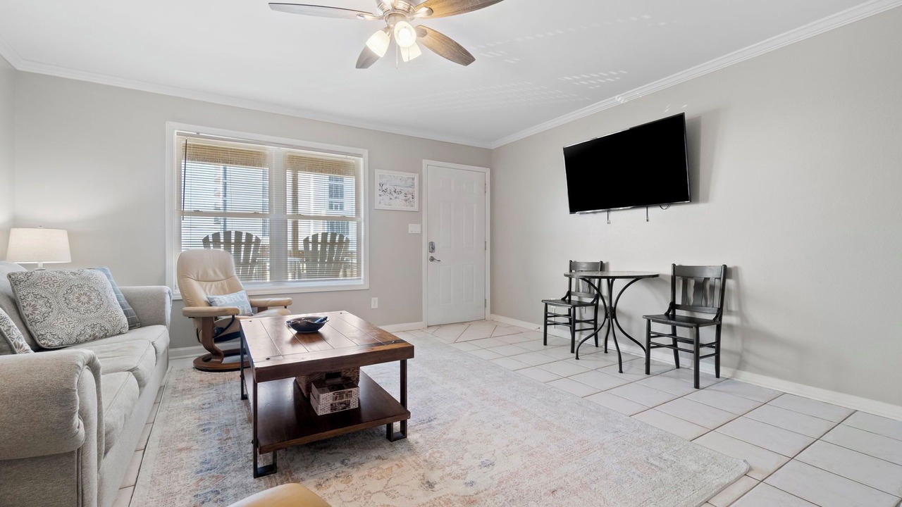 Photo of Livingroom in Ono Island