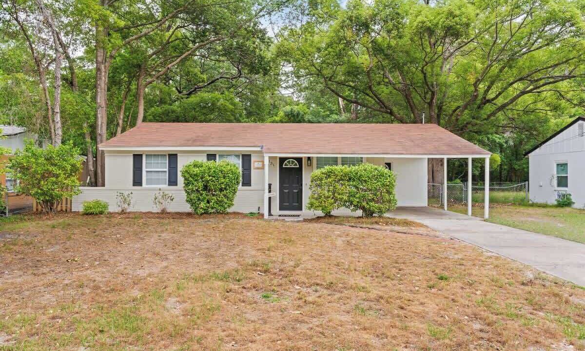 Photo of Outdoor in Country Club Estates