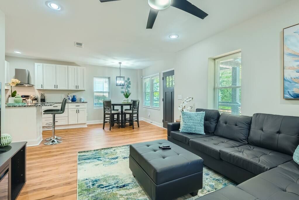 Photo of Livingroom in Pittsburgh