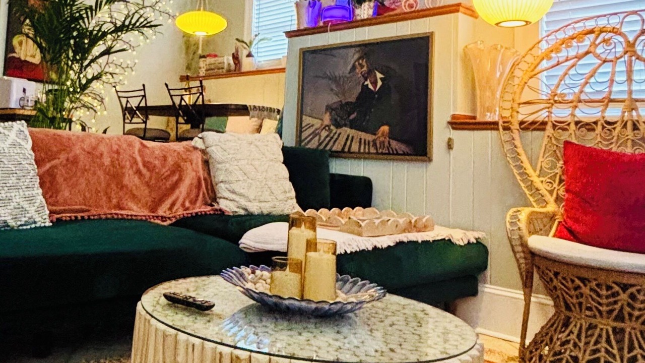 Photo of Livingroom in Huston - Courtland