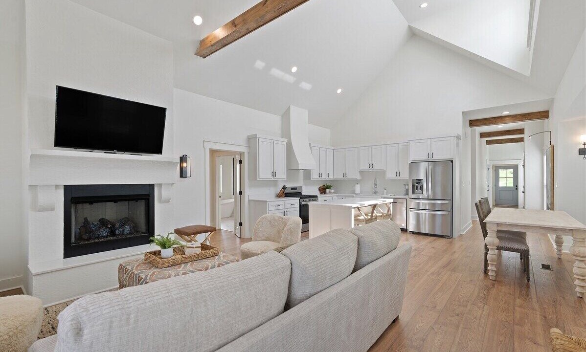 Photo of Livingroom in Guntersville