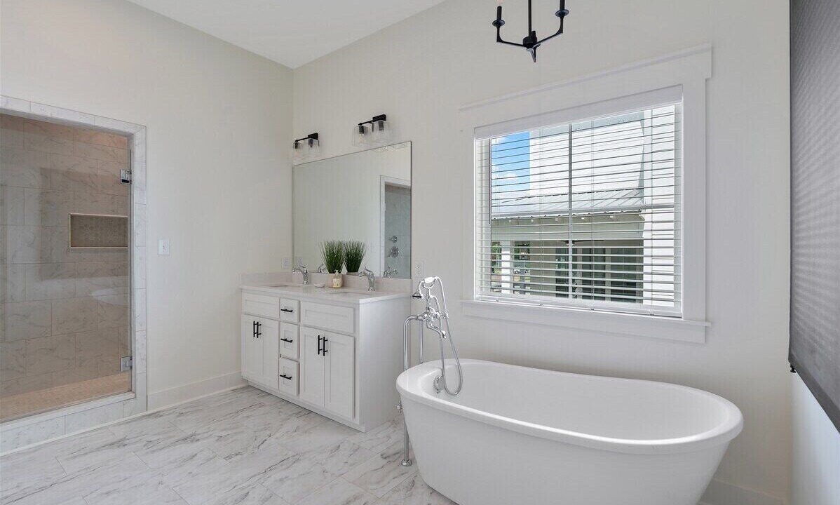 Photo of Bathroom in Guntersville