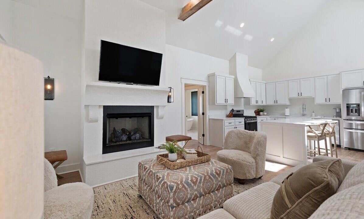 Photo of Livingroom in Guntersville