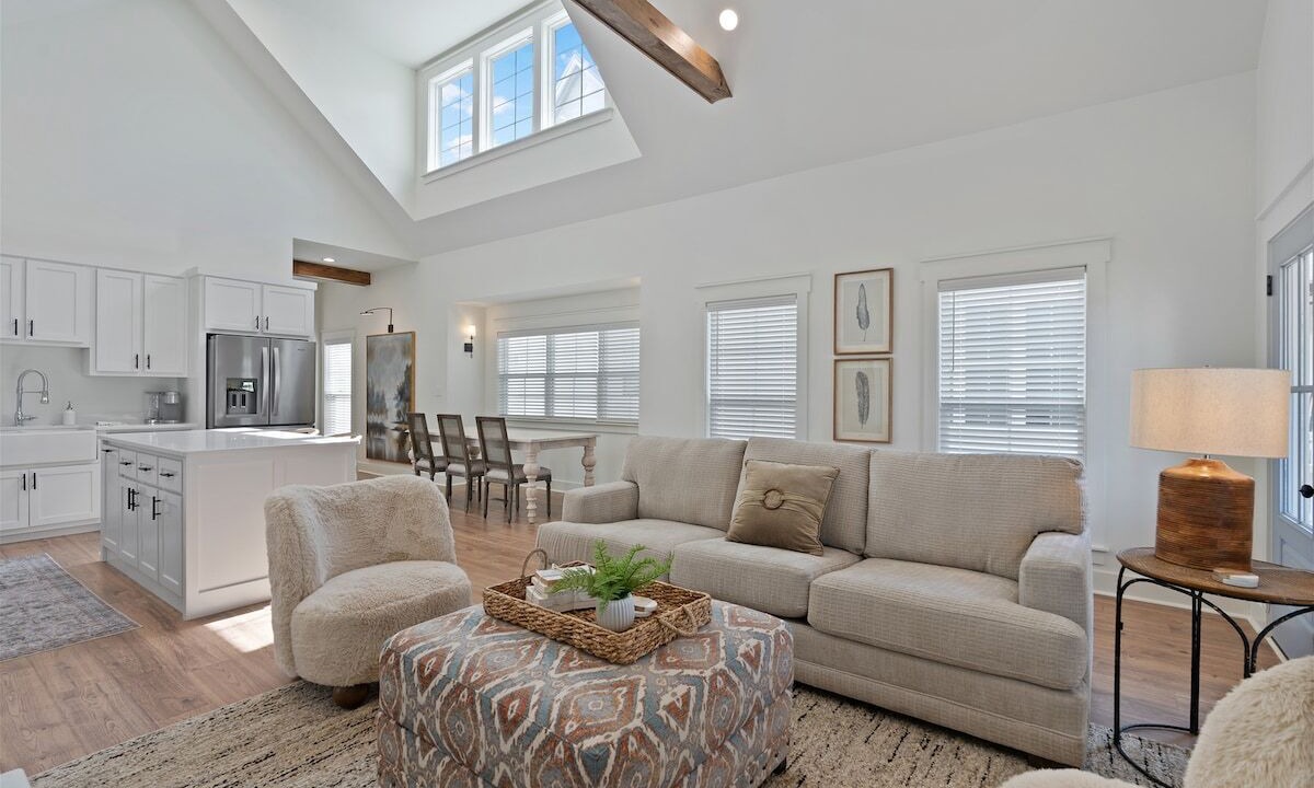 Photo of Livingroom in Guntersville