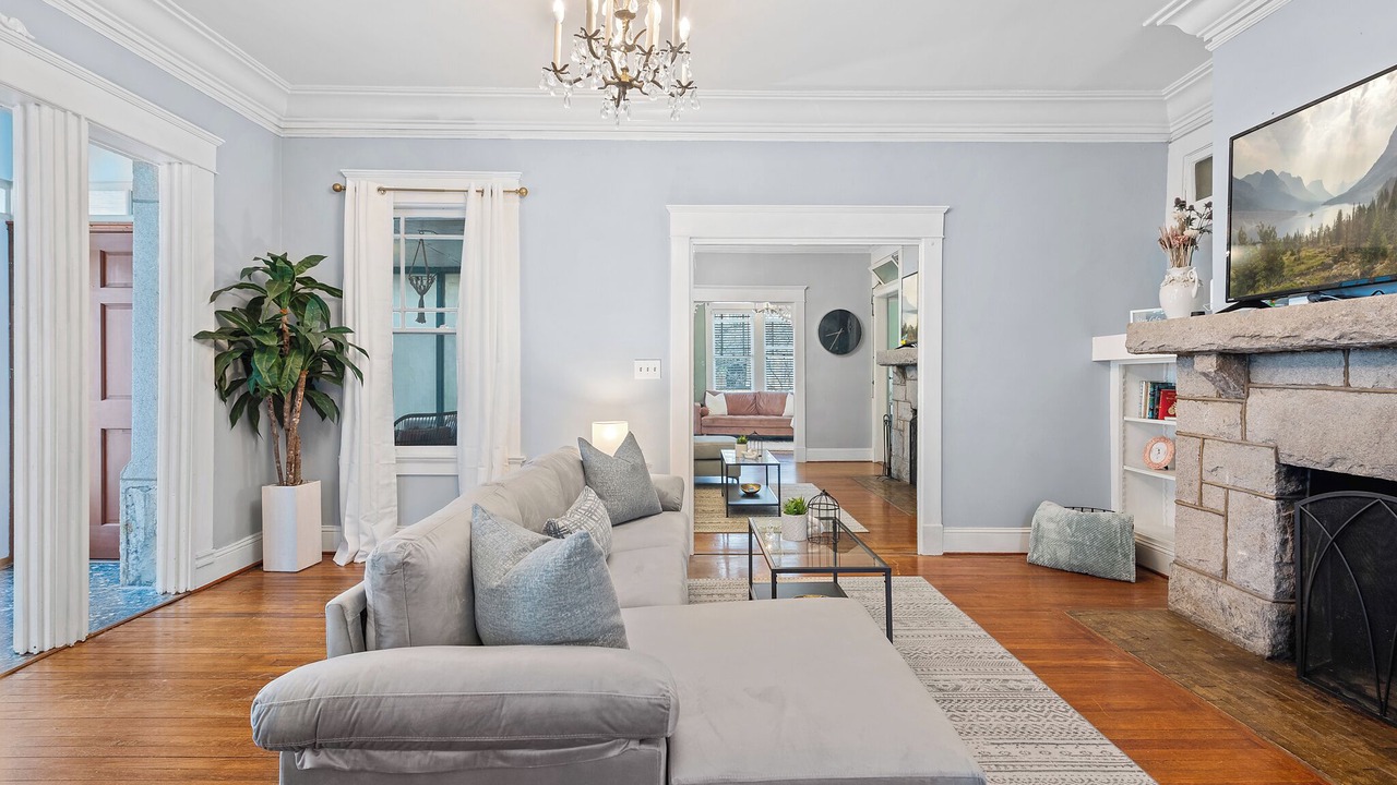 Photo of Livingroom in Virginia Highland
