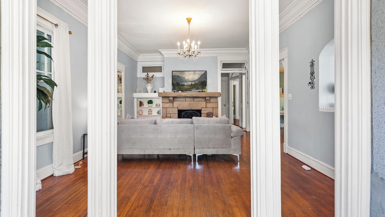 Photo of Livingroom in Virginia Highland