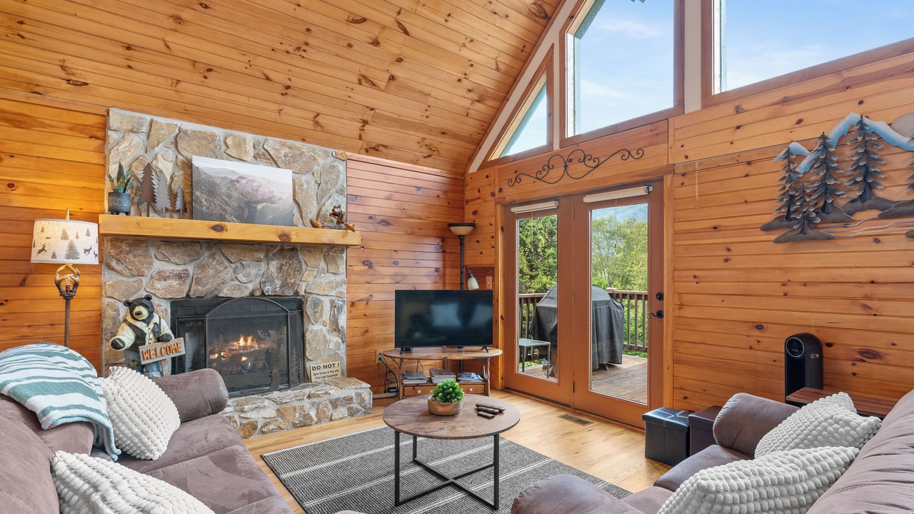 Photo of Livingroom in Maggie Valley