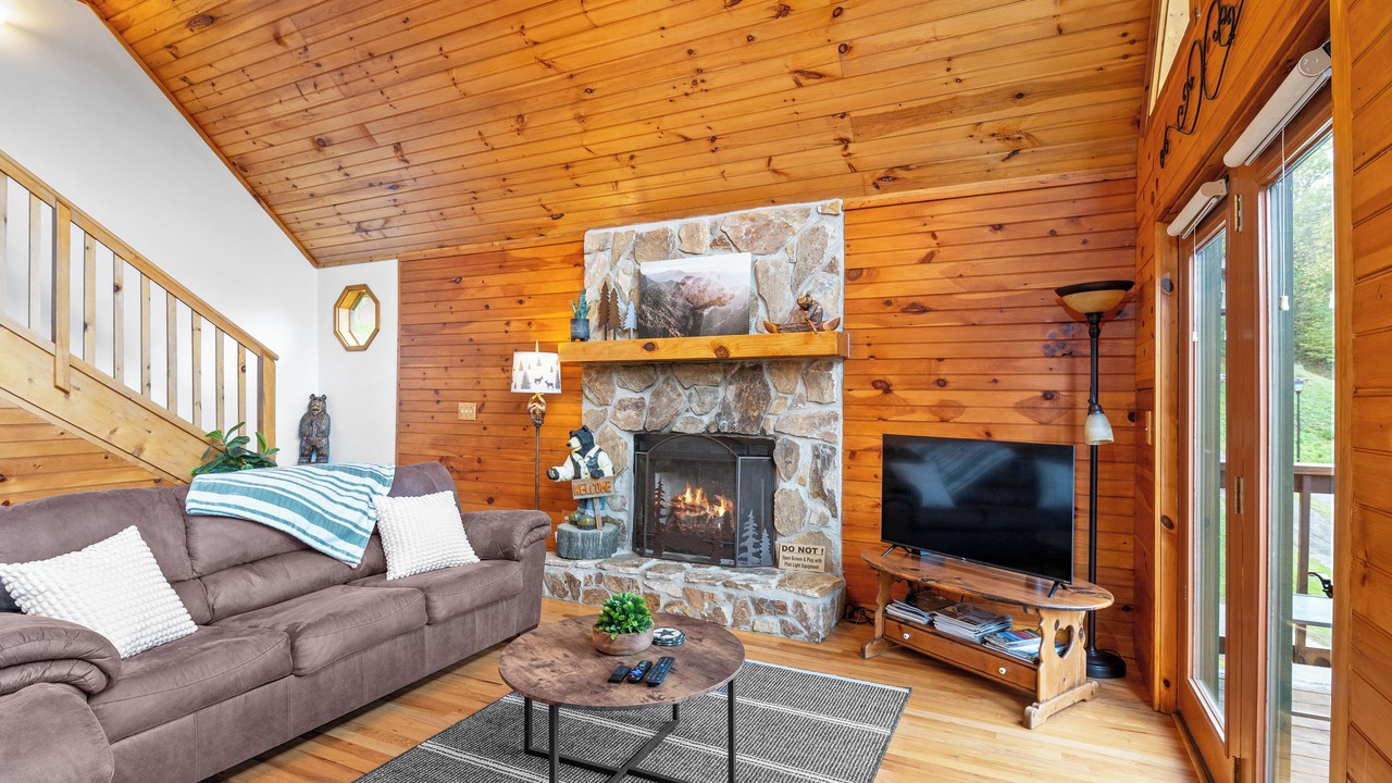 Photo of Livingroom in Maggie Valley