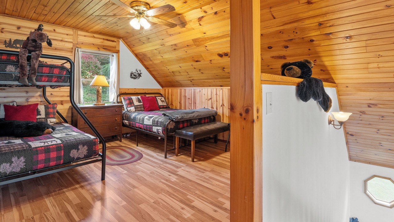 Photo of Bedroom in Maggie Valley
