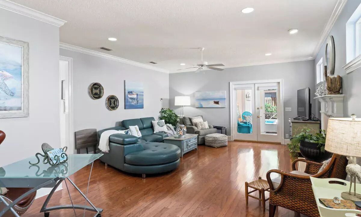 Photo of Livingroom in Saint Simons Island