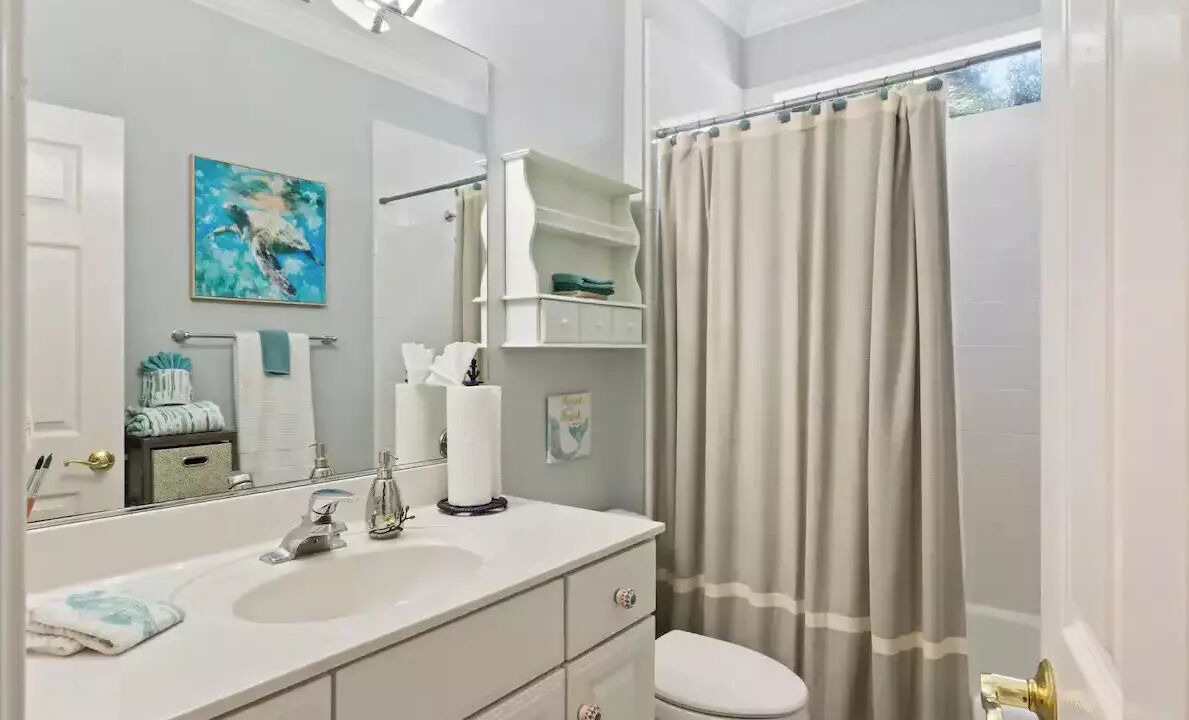 Photo of Bathroom in Saint Simons Island