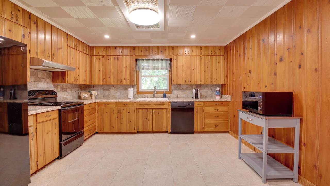 Photo of Kitchen in Scottsboro