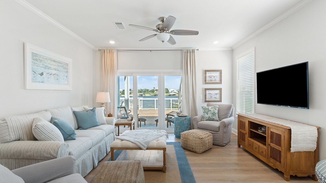 Photo of Livingroom in Ono Island