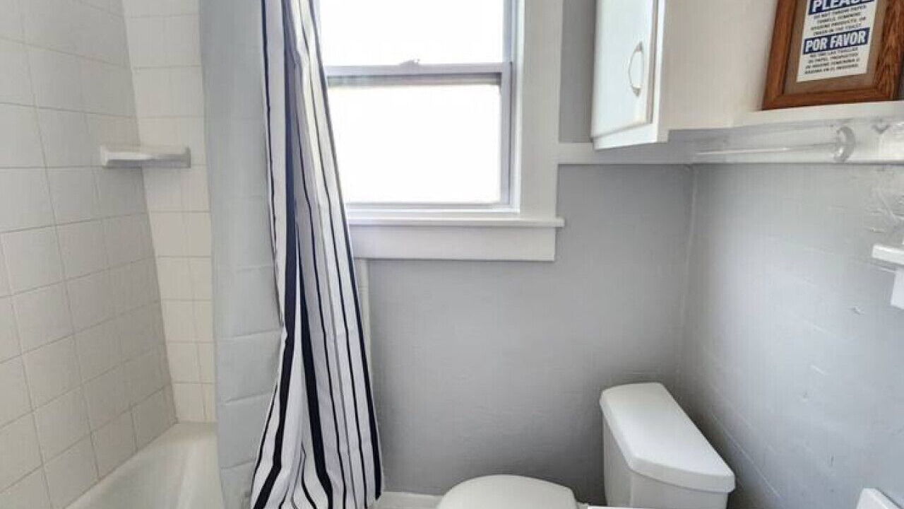 Photo of Bathroom in Colonialtown North