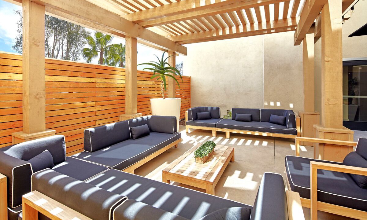 Photo of Patio Balcony in Calabasas