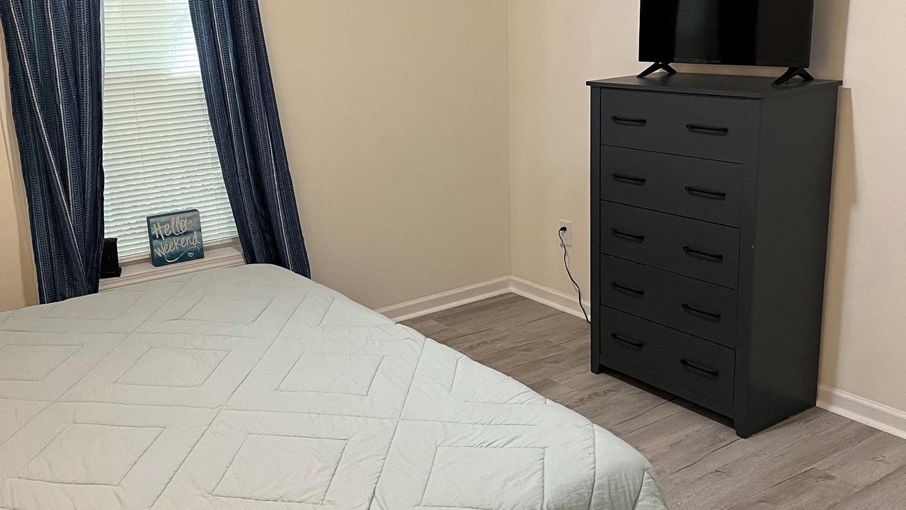 Photo of Bedroom in Troutman