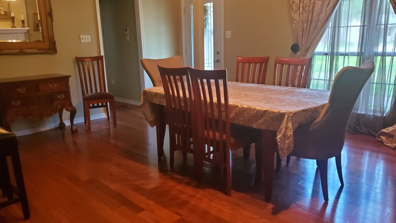 Photo of Bedroom in Long Beach