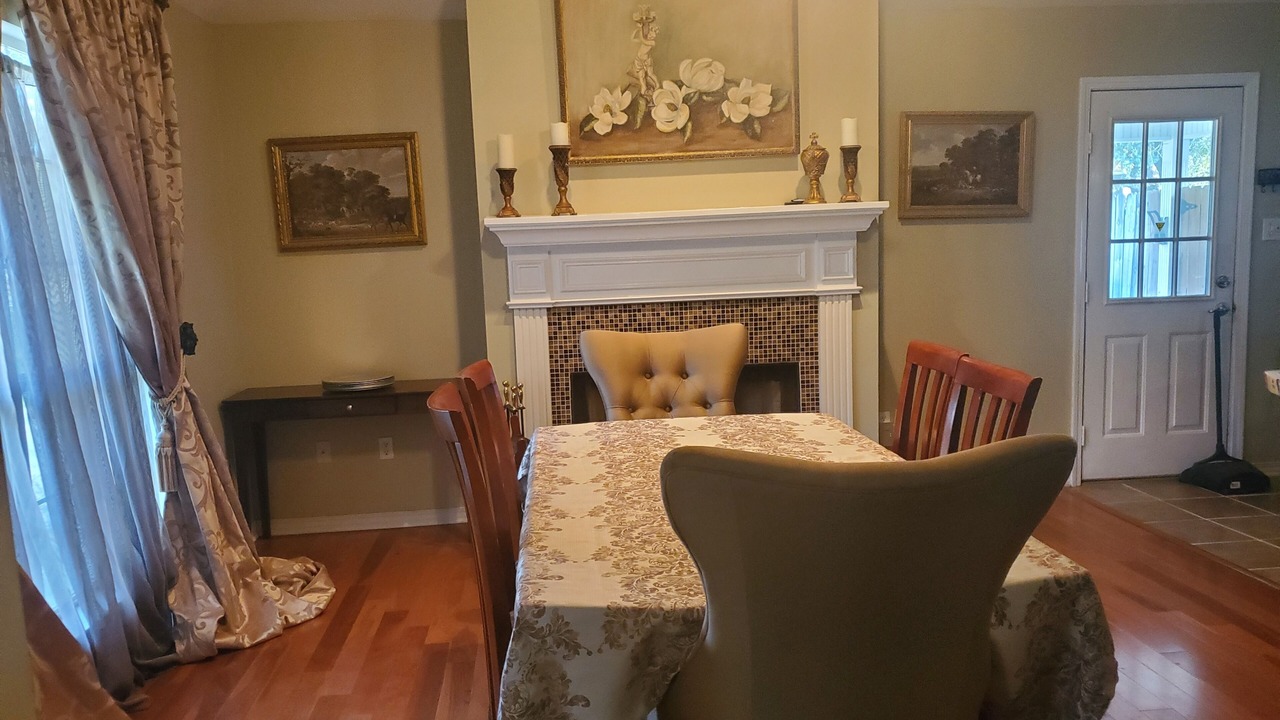 Photo of Bedroom in Long Beach
