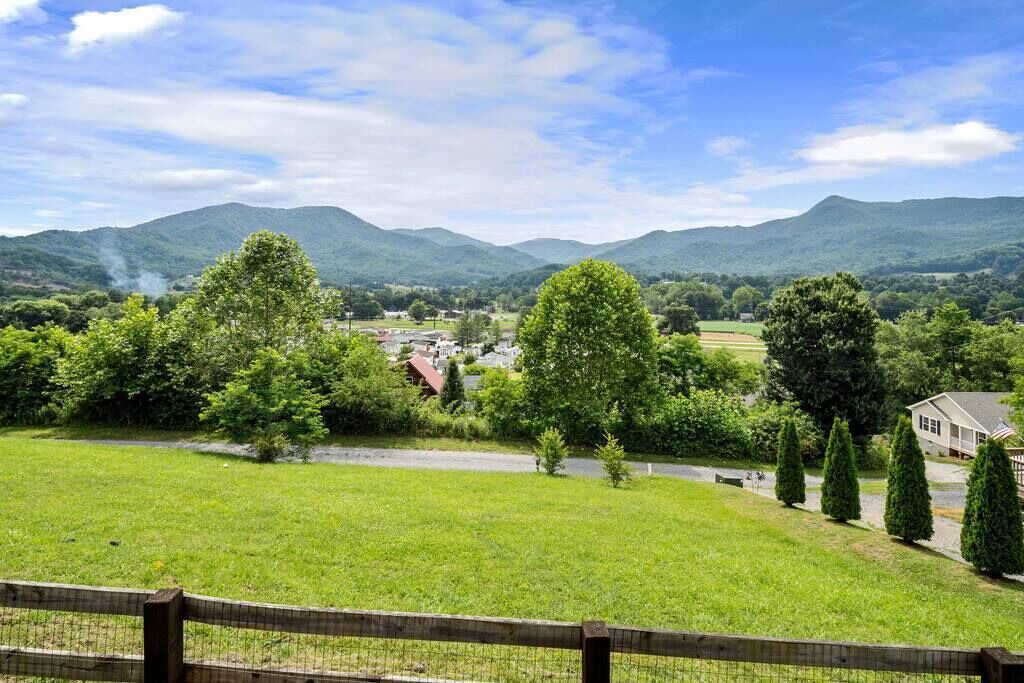 Photo of Outdoor in Waynesville