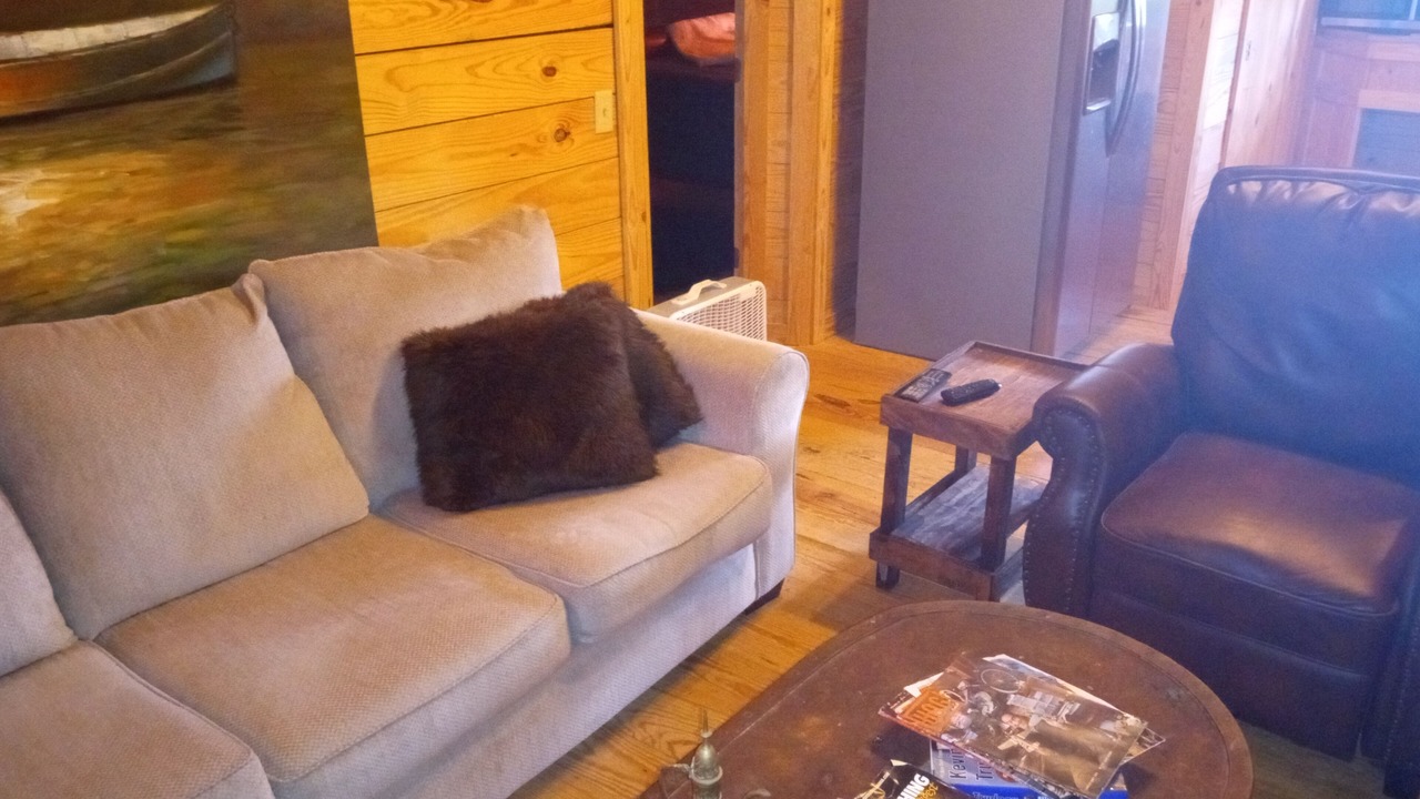 Photo of Livingroom in Guntersville