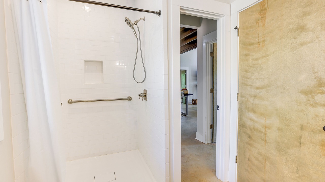 Photo of Bathroom in Little Kowaliga