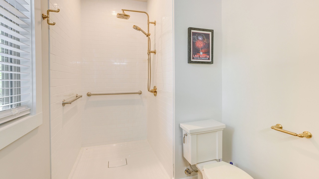 Photo of Bathroom in Little Kowaliga