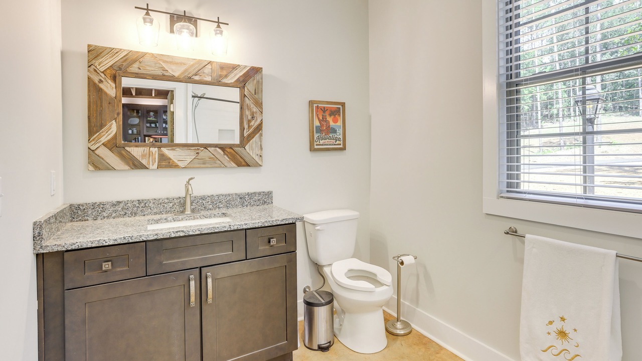 Photo of Bathroom in Little Kowaliga
