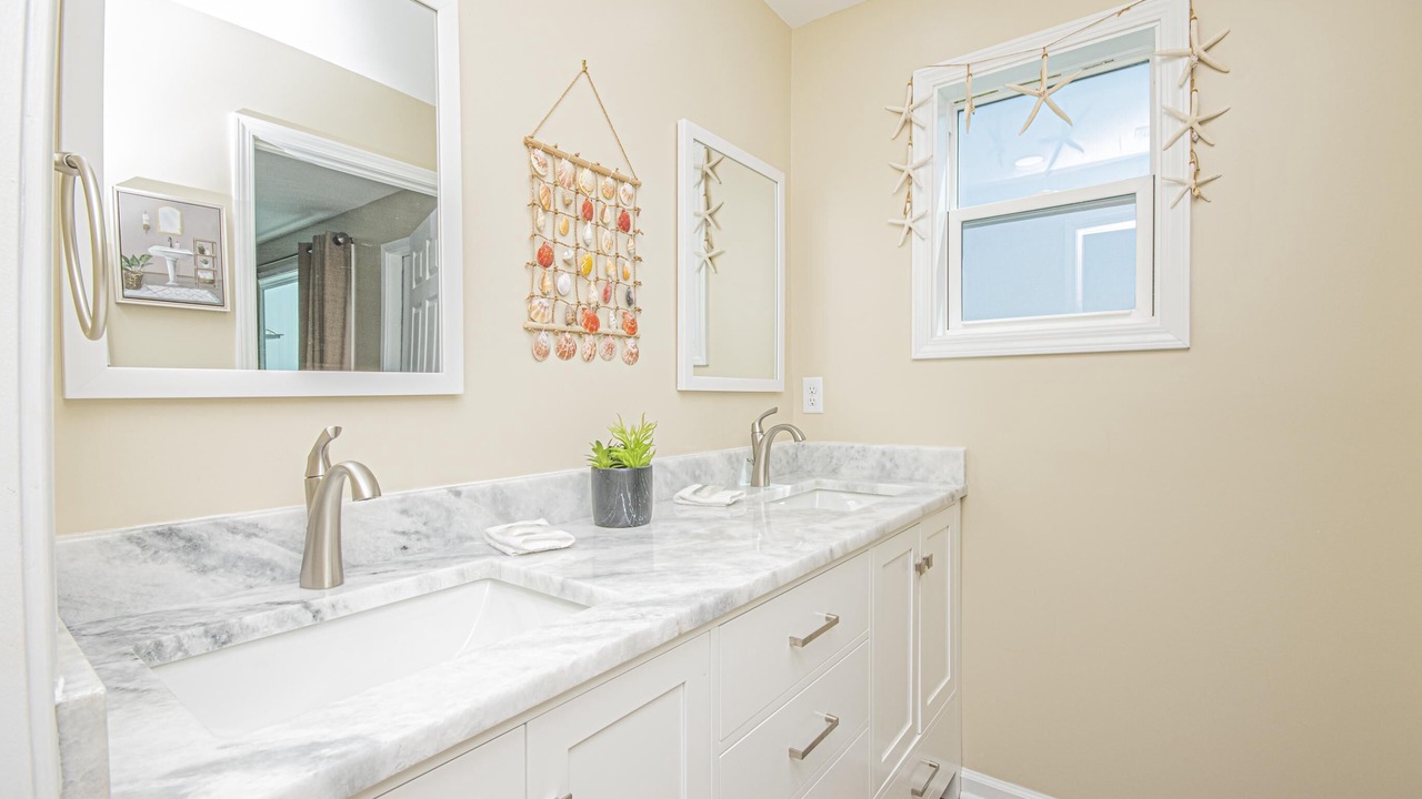 Photo of Bathroom in Sunnyside