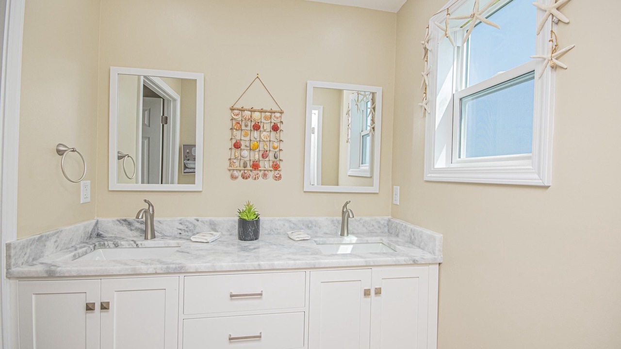 Photo of Bathroom in Sunnyside