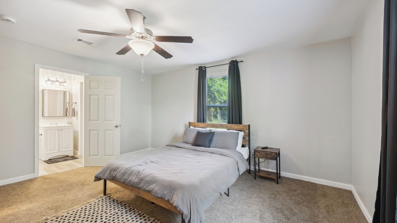 Photo of Bedroom in Macon