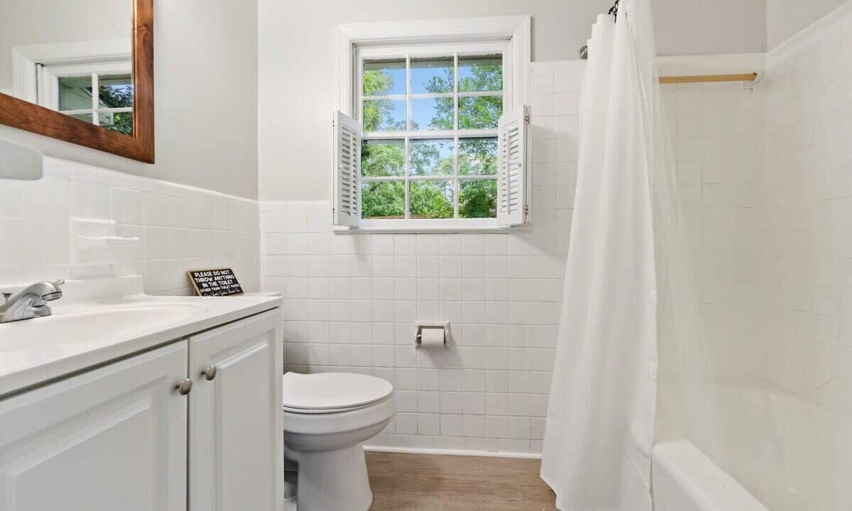 Photo of Bathroom in Mobile
