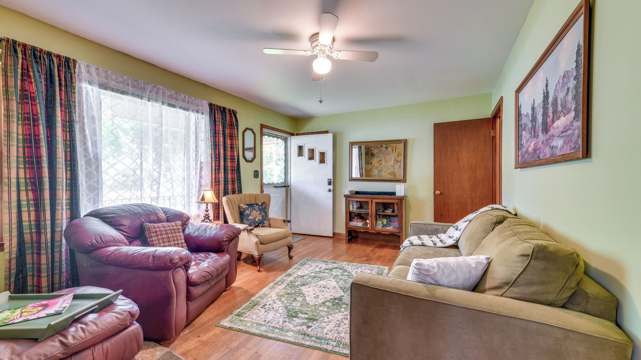 Photo of Livingroom in Douglasville